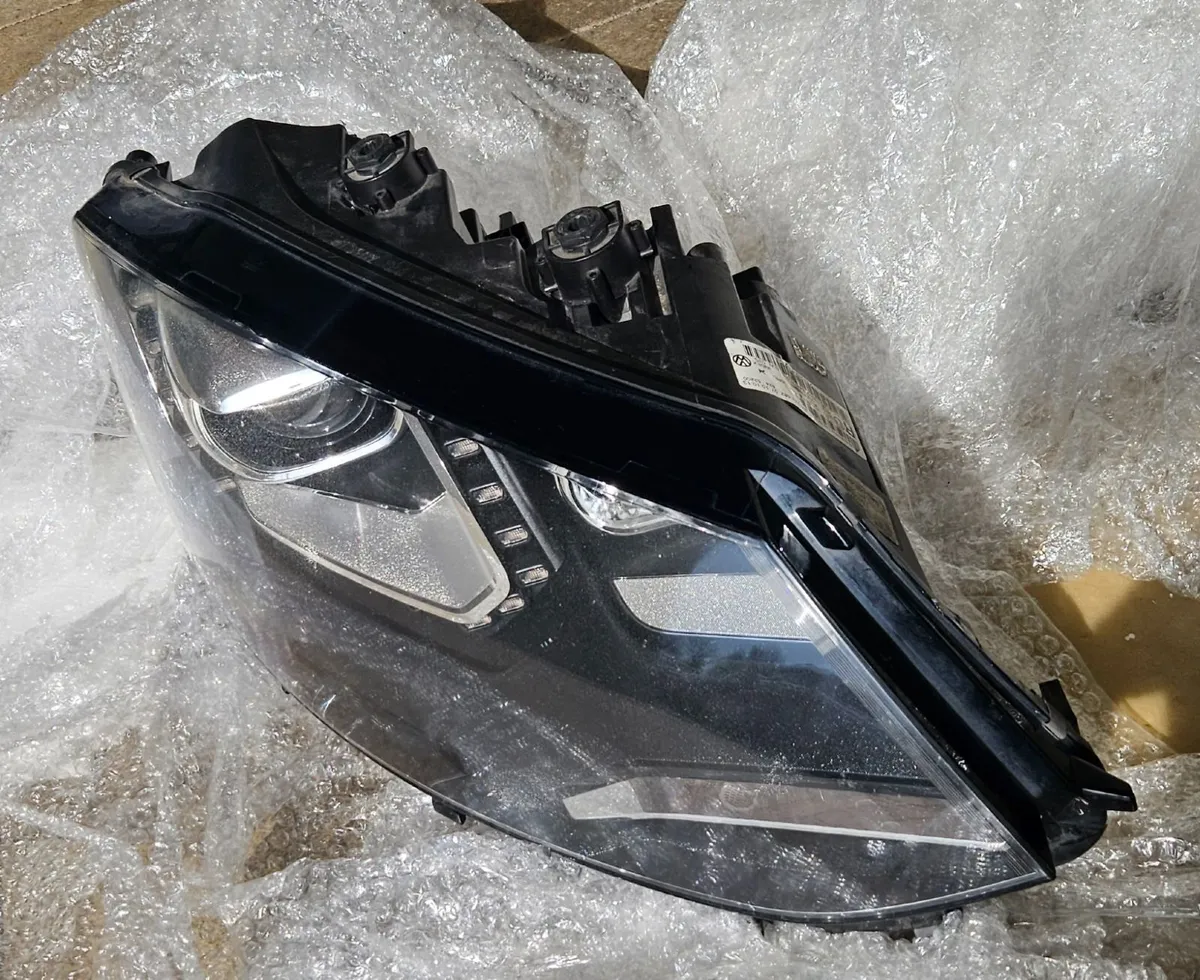 VW Sharan headlight 7N2941752B drivers side - Image 4