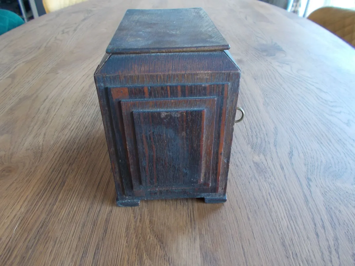 Old Mantle Piece Clock - Image 4
