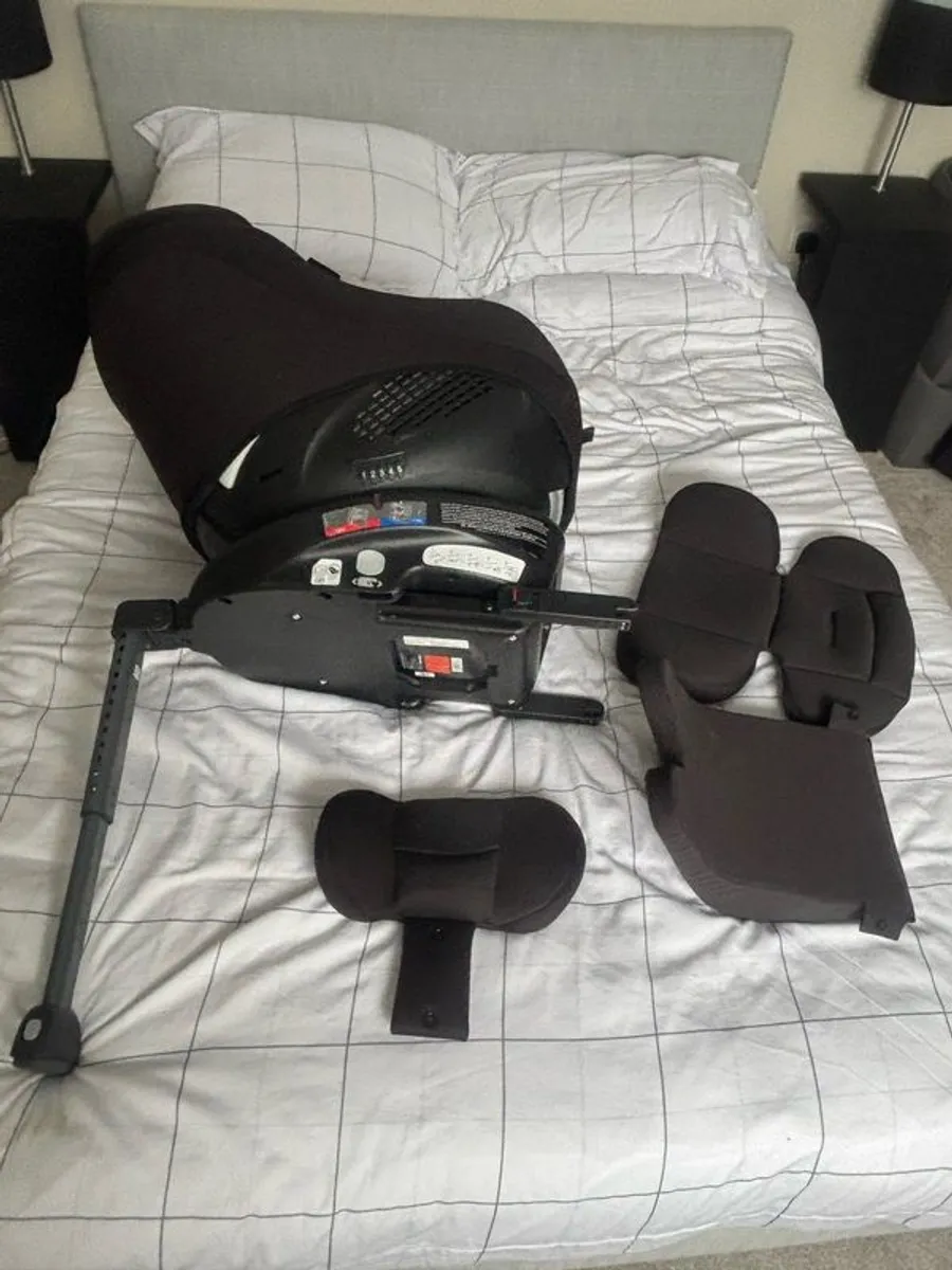 Graco 360 seat with inserts - Image 2