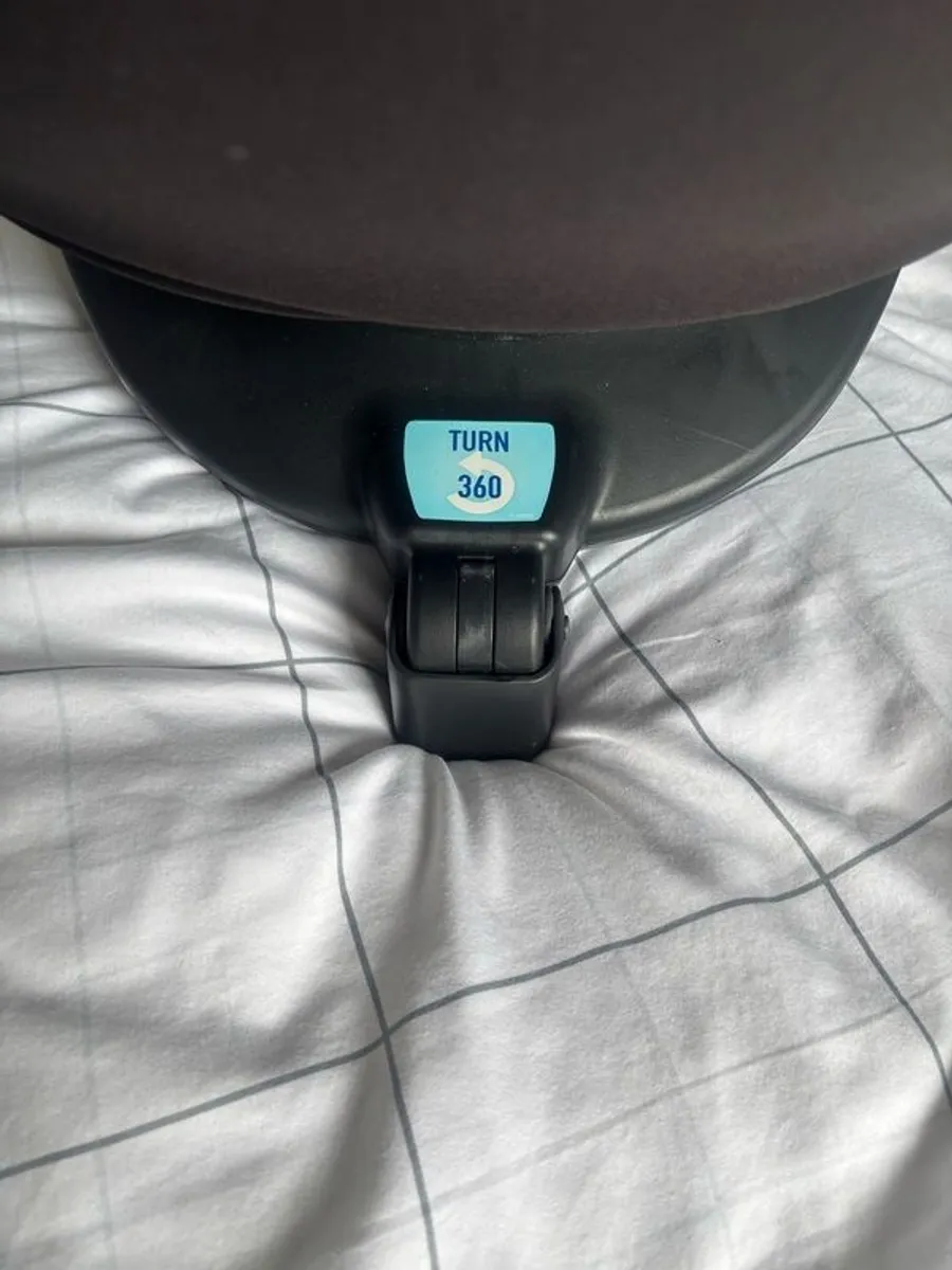 Graco 360 seat with inserts - Image 3