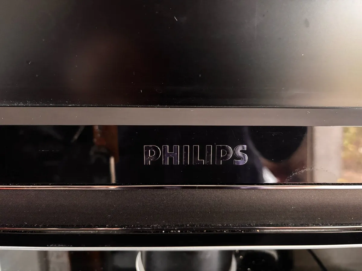 Philips 32” Television - Image 2