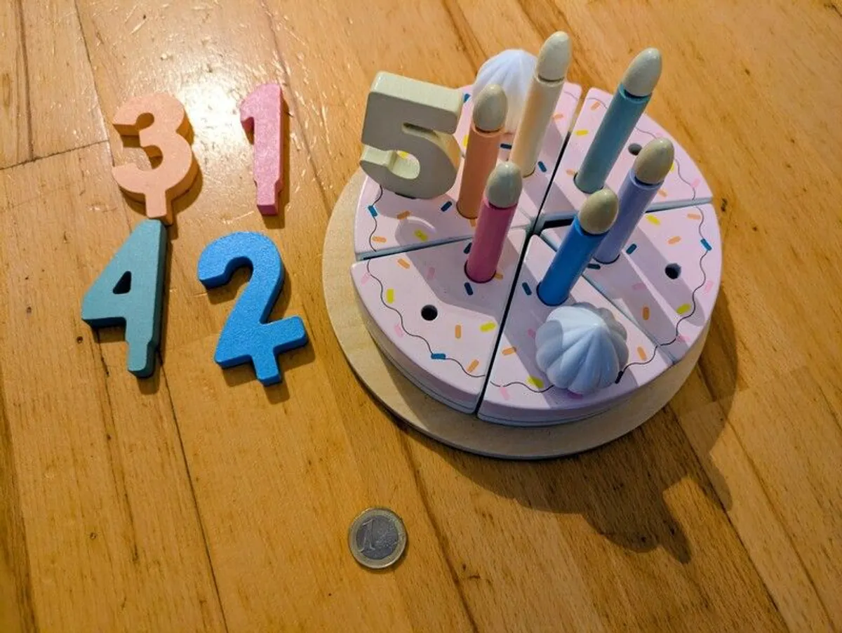 4 Toys (birthday cake, pizza, Tiki Miraculous character and phone) + 1 Bag - Image 4