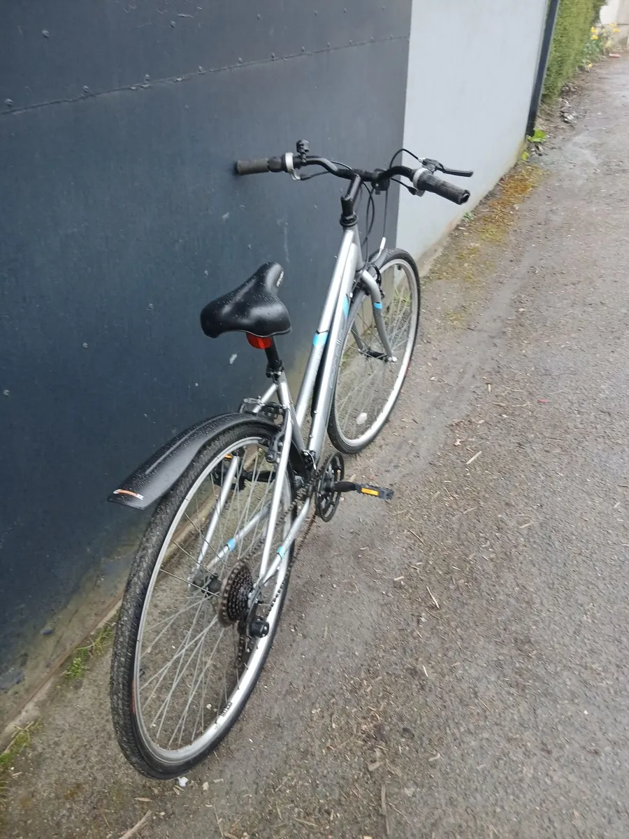 Lovely ladies bike 28inch apollo excelle - Image 3