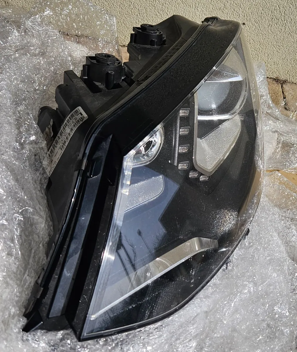 VW Sharan headlight 7N2941751B passenger side - Image 3