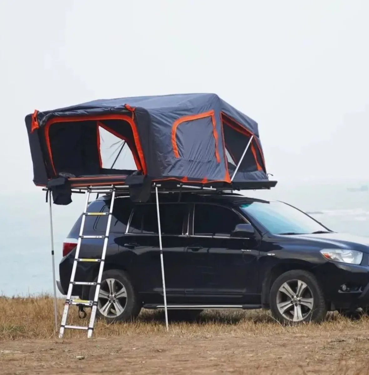 Roof tent - Image 1