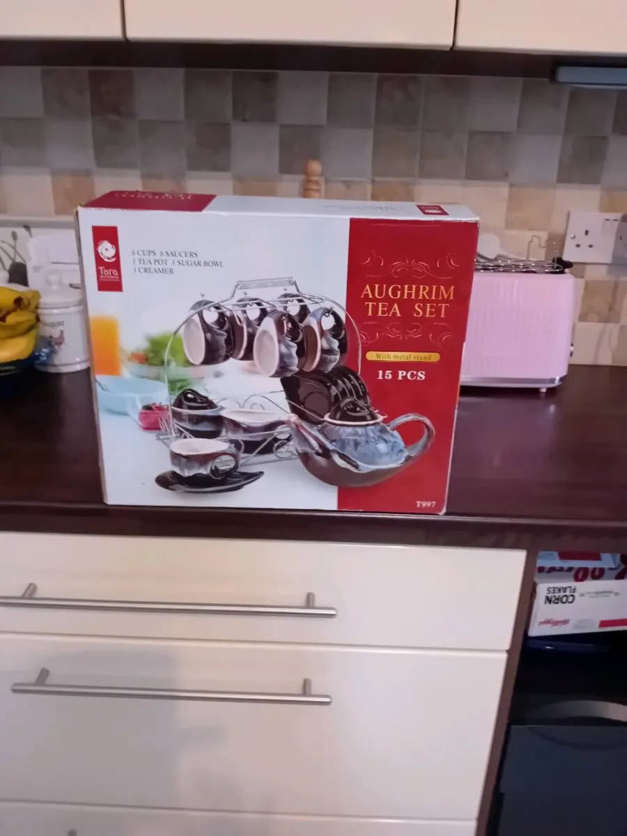 AUGHRIM POTTERY TEA SET NEW BOXED