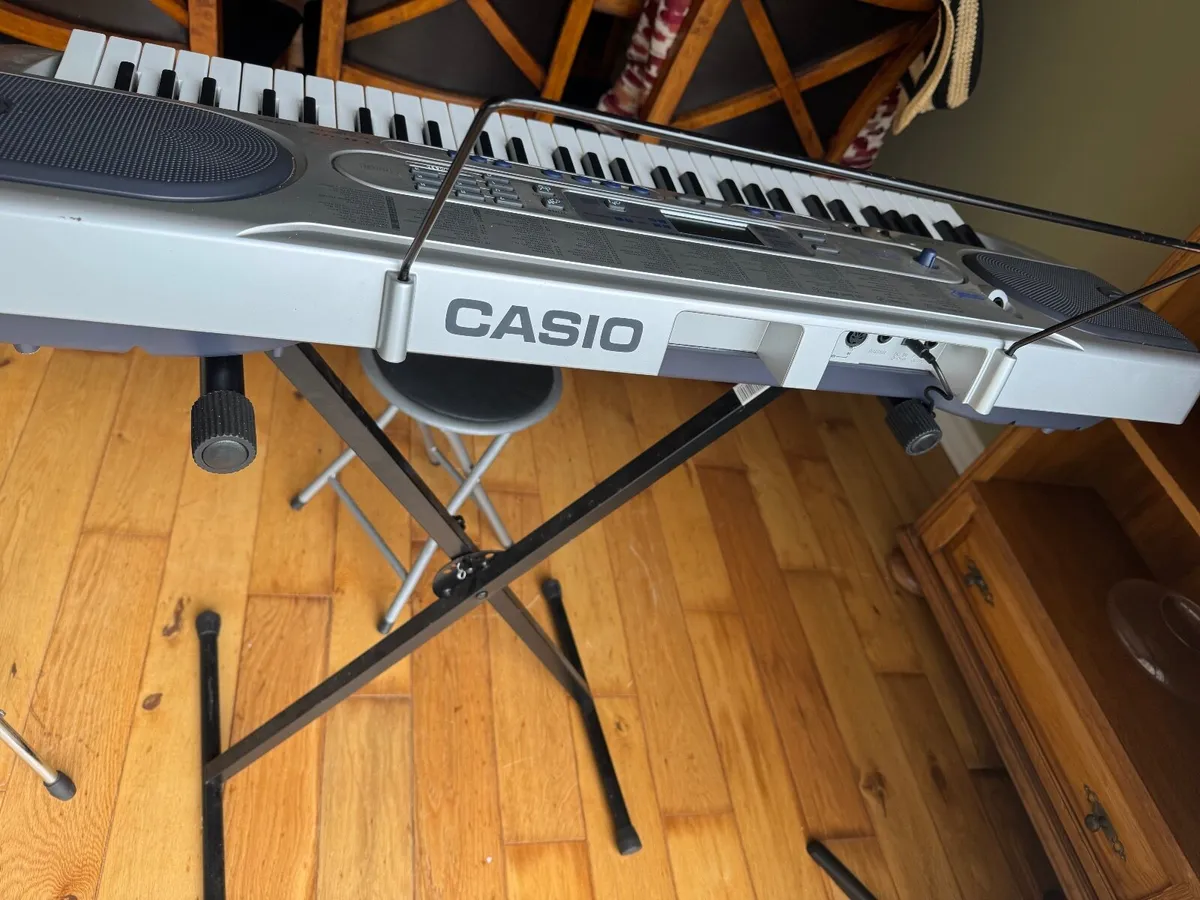 Casio LK-45 Lighted Keyboard - Image 4