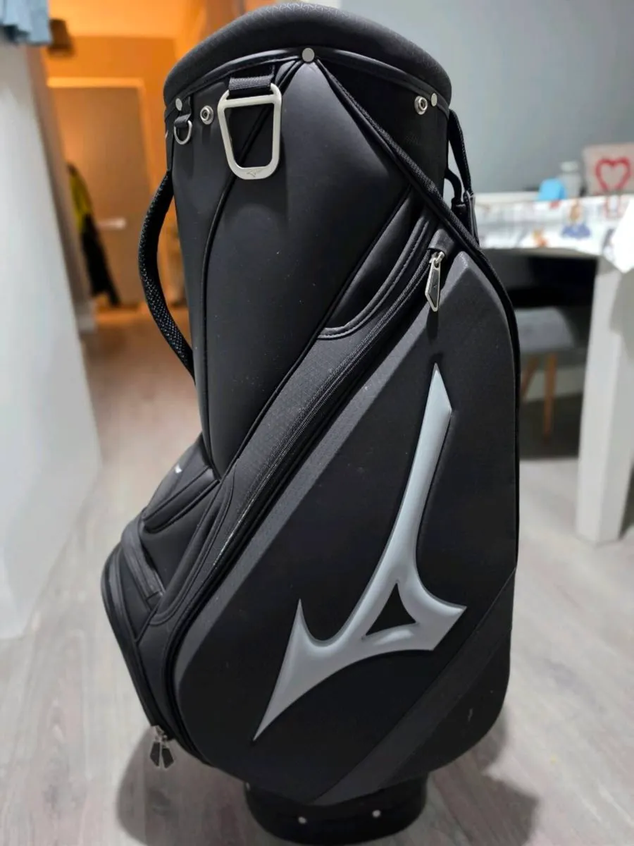 Mizuno golf bag - Image 1