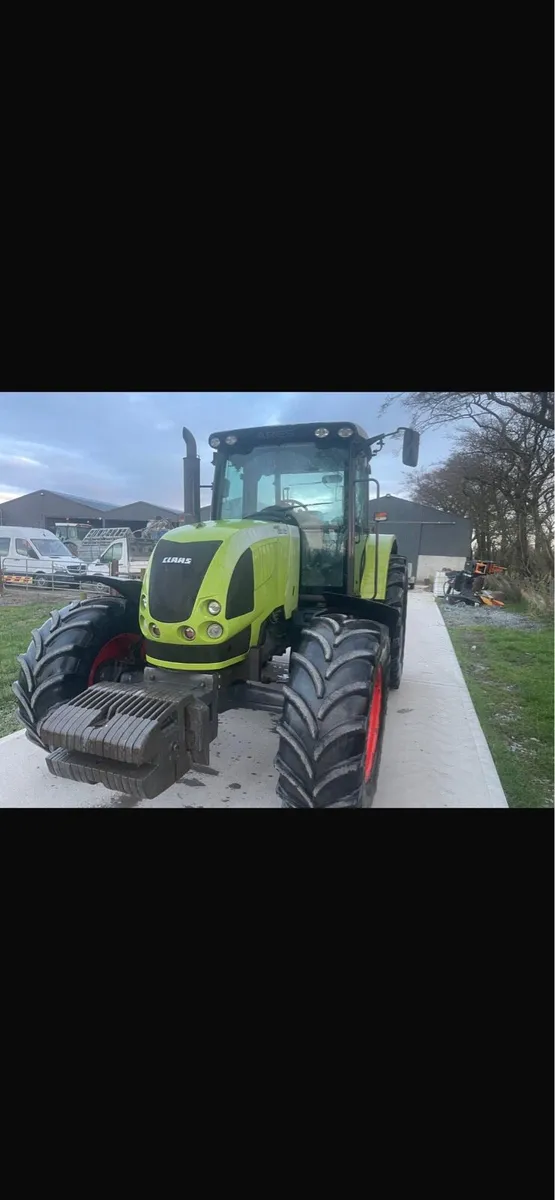 Claas 657 tractor - Image 3