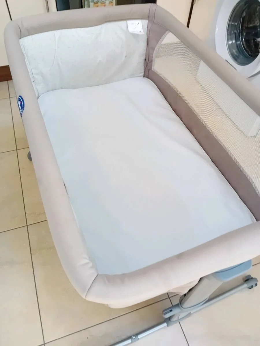 CHICCO NEXT2 ME BEDSIDE COT - Image 1
