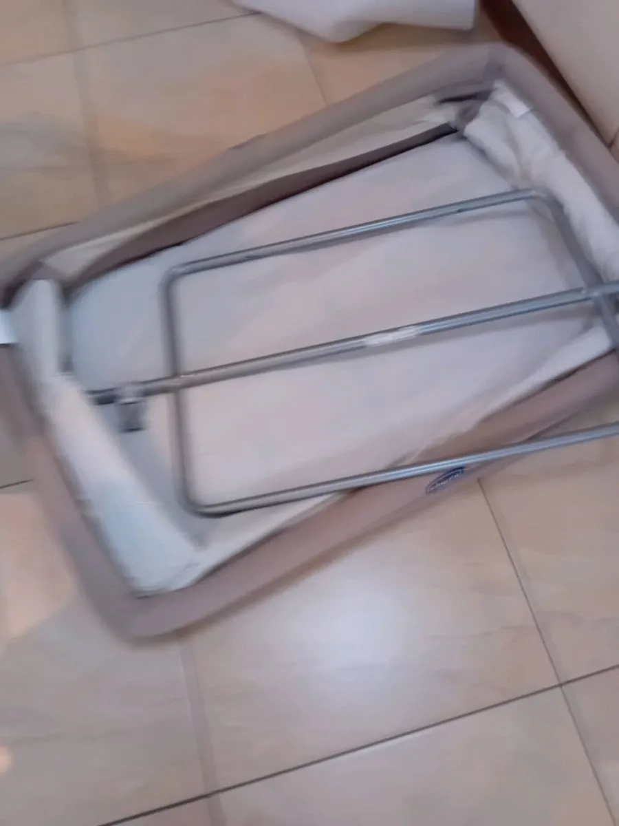 CHICCO NEXT2 ME BEDSIDE COT - Image 4