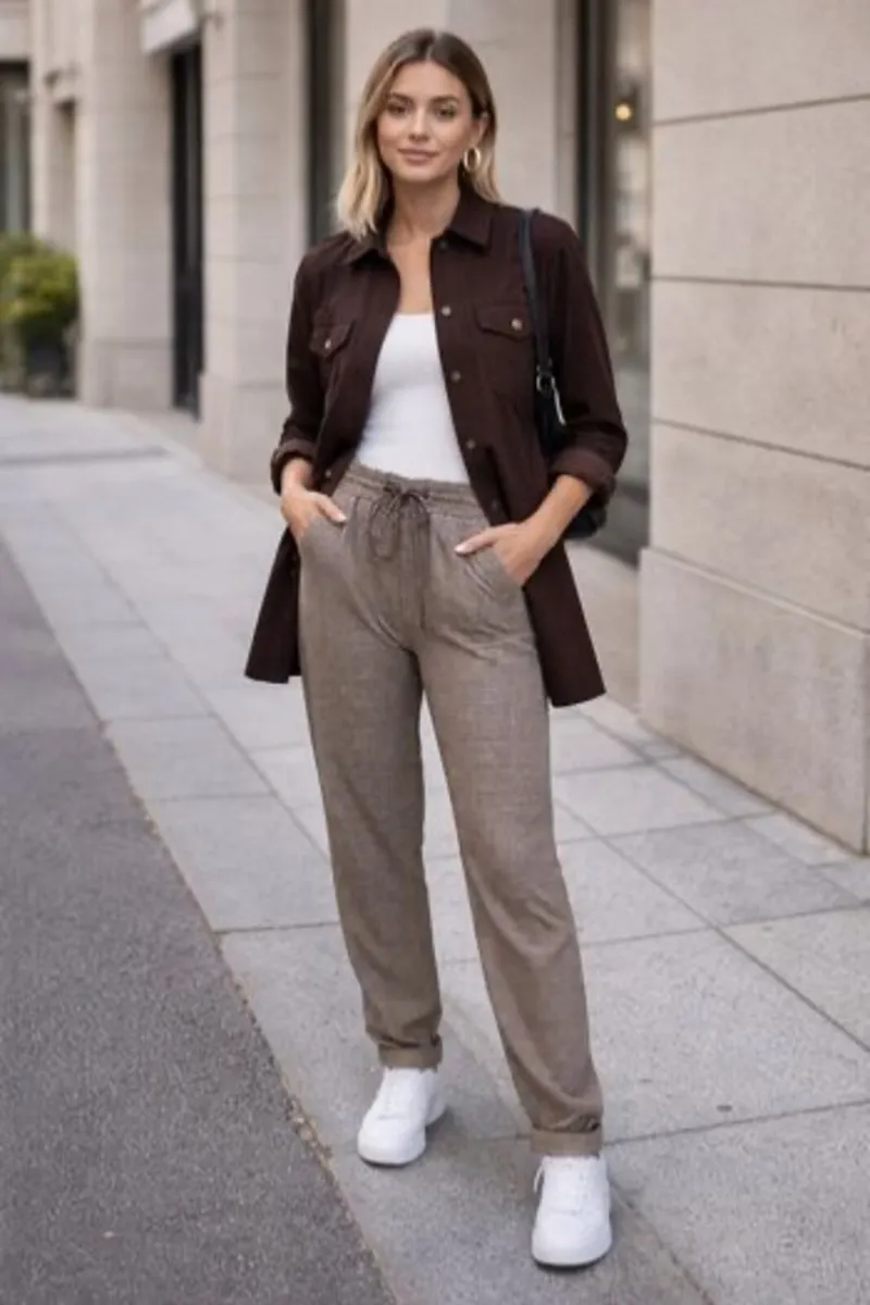 BRAND NEW Ladies Trousers: Size 10 - Image 1