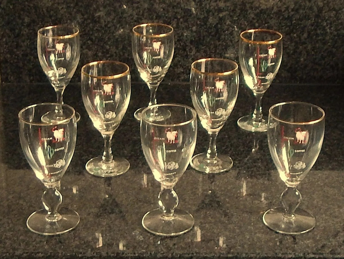 Selection of 8 Irish Coffee Glasses - Image 1