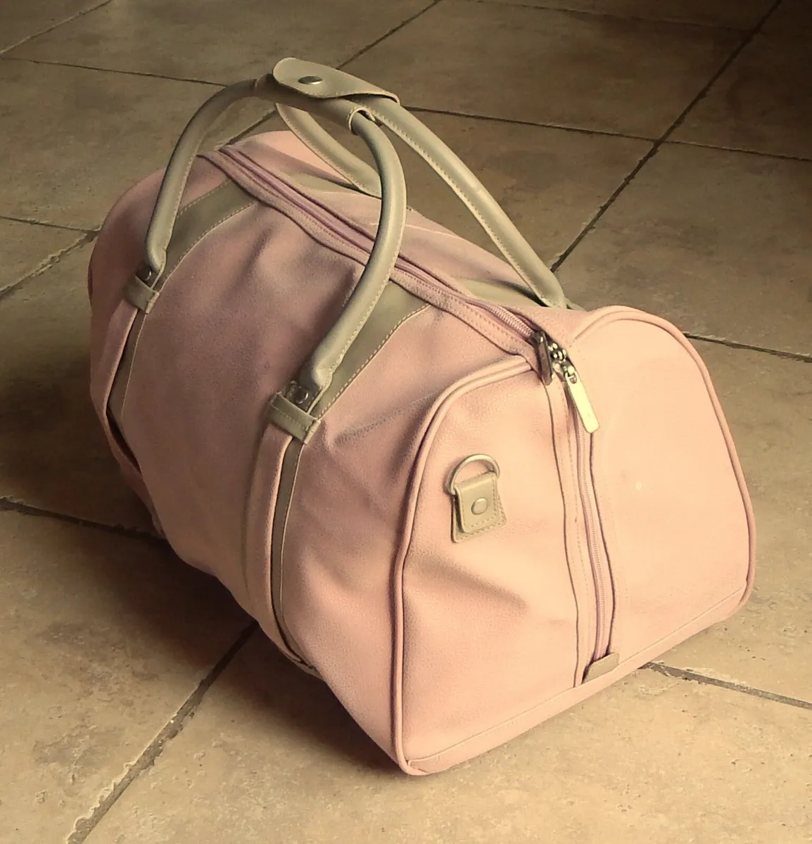 Antler brand Ladies Travel Bag - Image 1