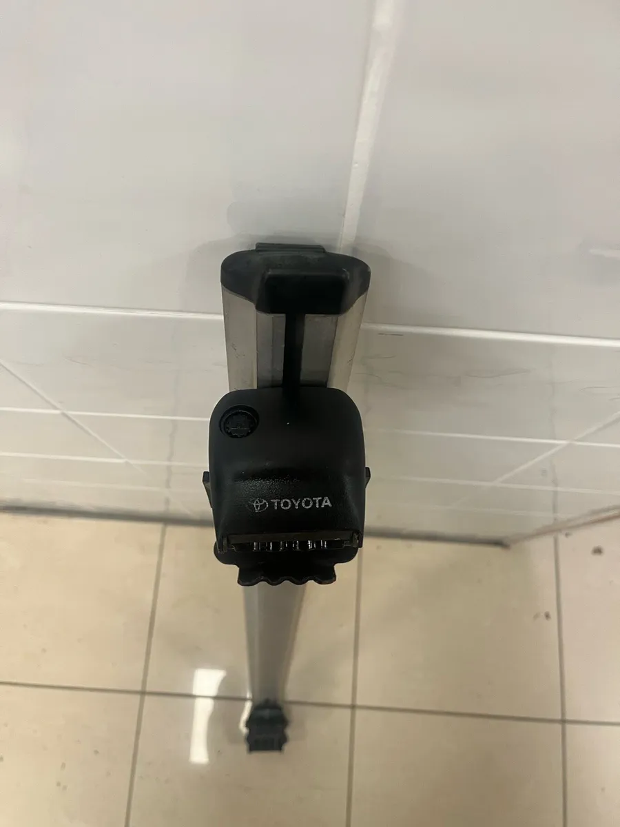 Roof Bars Toyota - Image 2