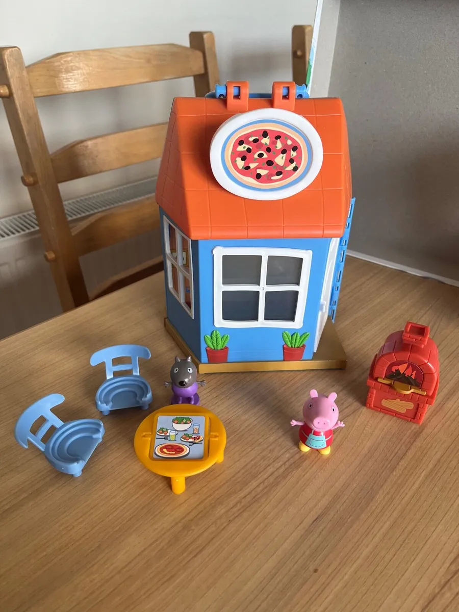 Peppa toy bundle - Image 1