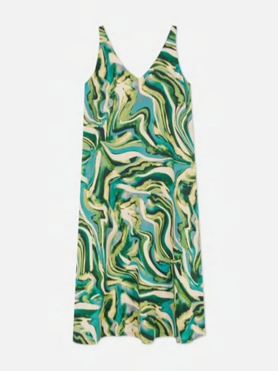 BRAND NEW Ladies Swing Dress: Size 8 - Image 2