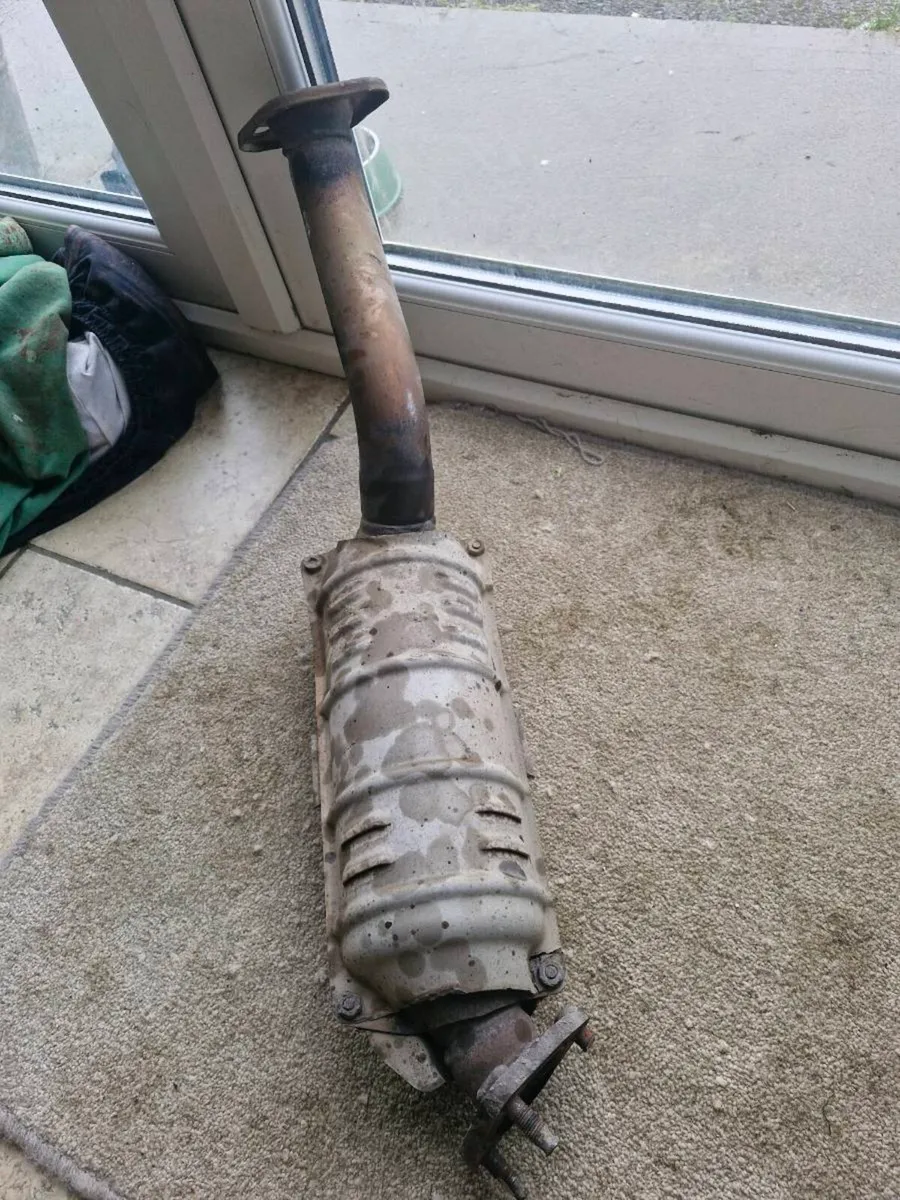 2006 2007 2008 honda civic 1.4 catalytic converter - Image 1