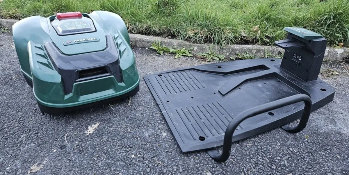 Parkside 20V Smart City Robot Lawnmower - Image 4