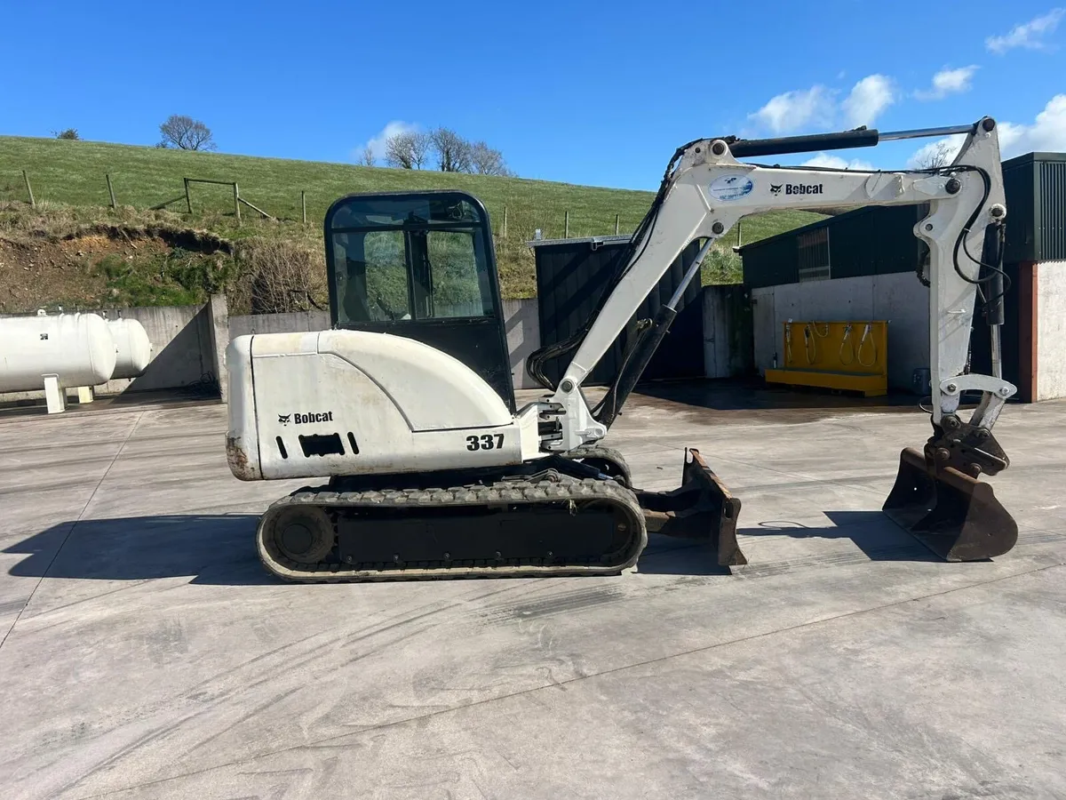 kubota 337 ( 5 ton machine) - Image 3