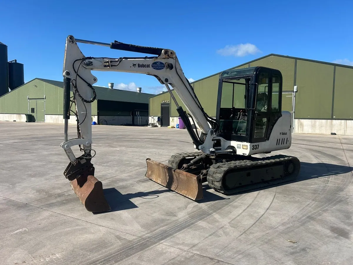 kubota 337 ( 5 ton machine) - Image 4