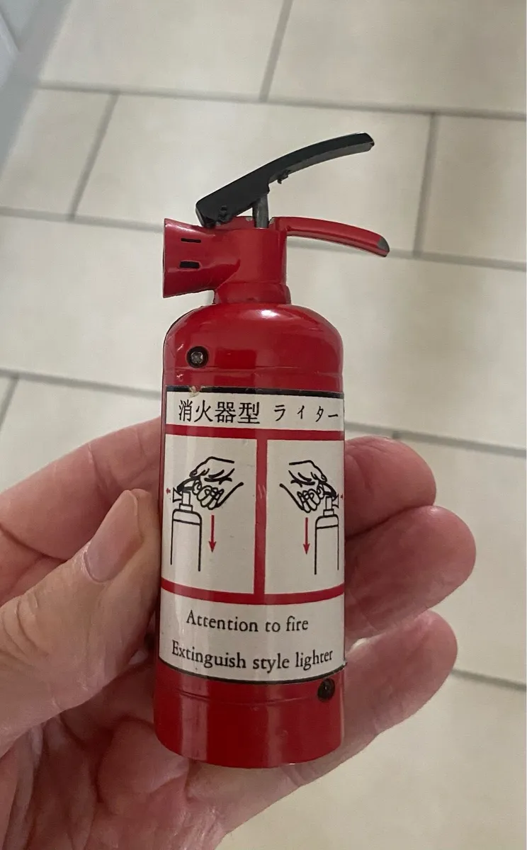 Fire Extinguisher Lighter - Image 1