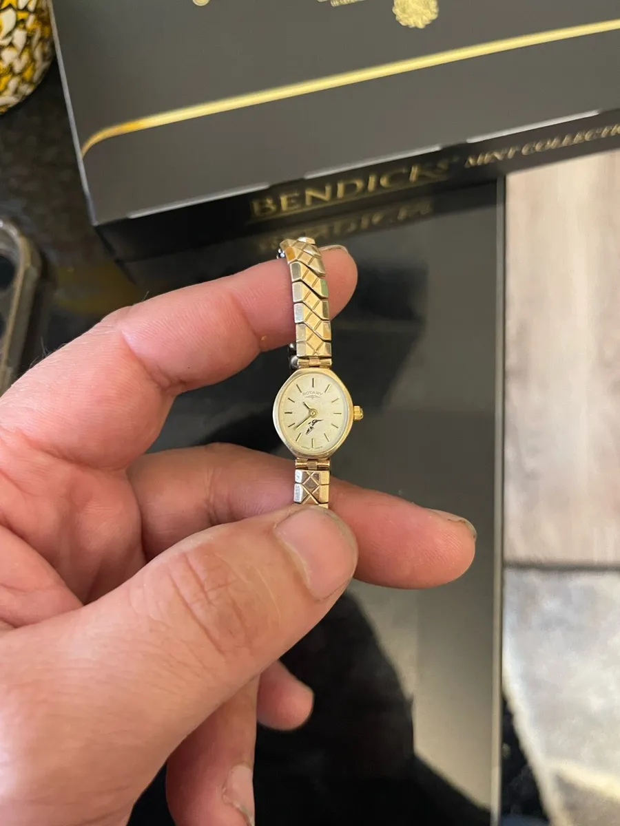 Gold 9ct back cover of a watch - Image 3