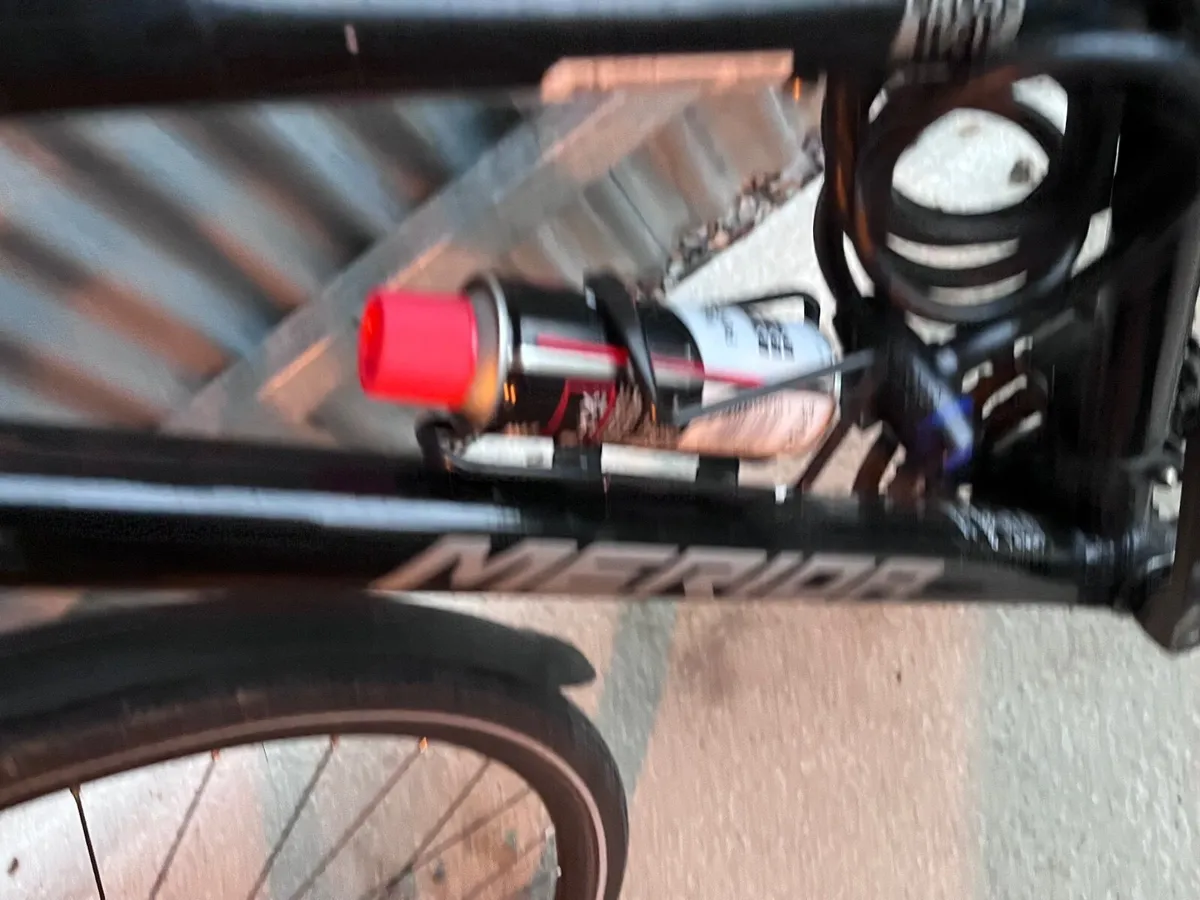 Hybrid Merida Bike - Image 2