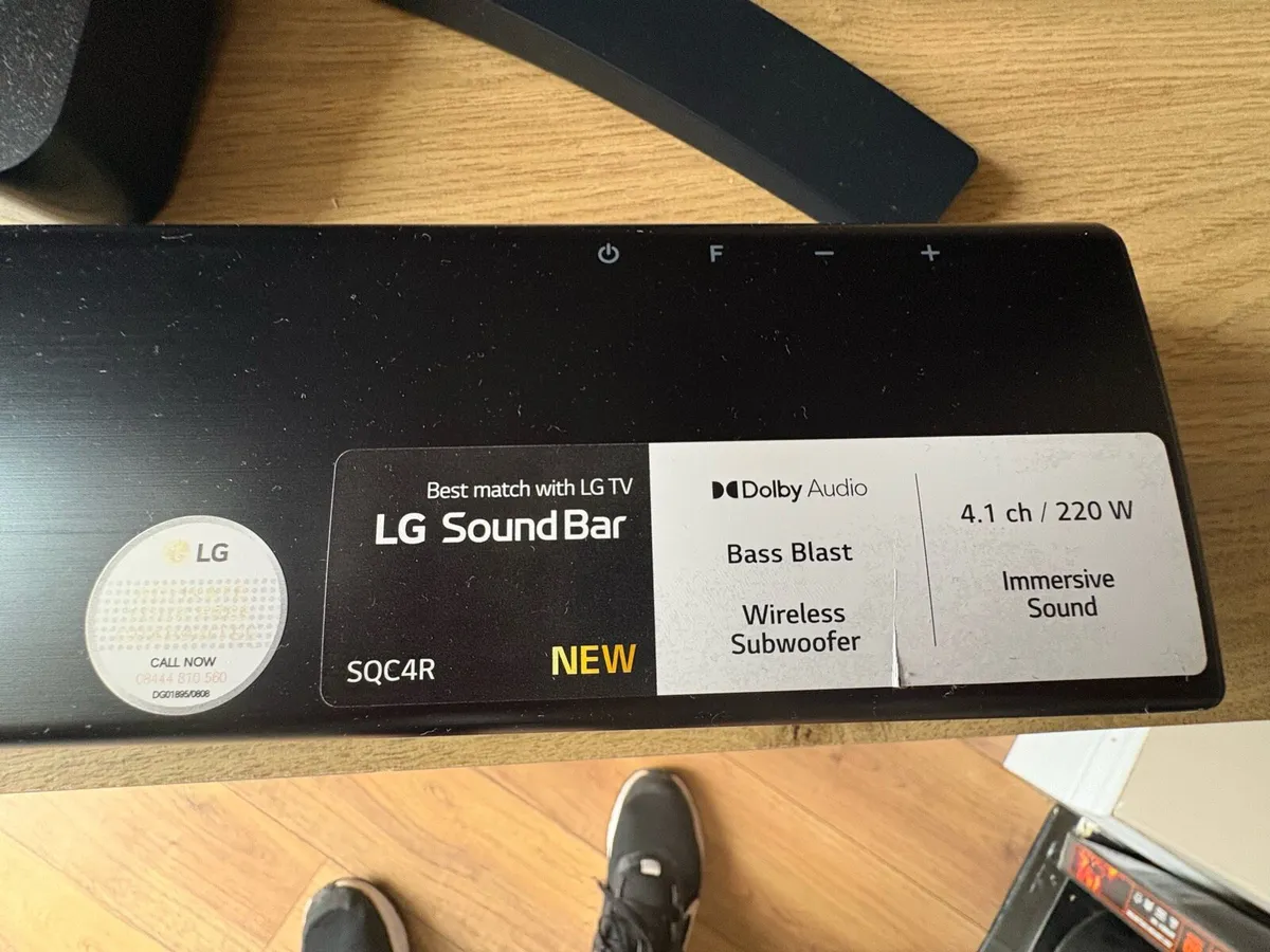 LG 55 inch Tv WITH LG Sound Bar - Image 2