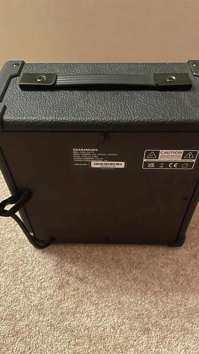 Gear4music guitar amp - Image 3