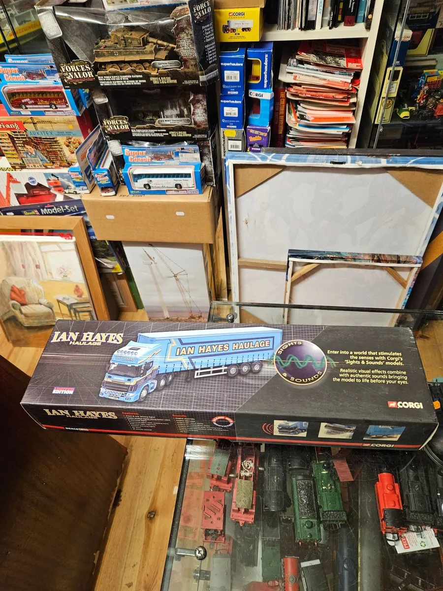 Corgi Scania Tractor Unit and Trailer 1.50 - Image 1