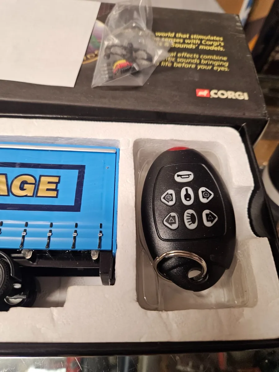 Corgi Scania Tractor Unit and Trailer 1.50 - Image 2