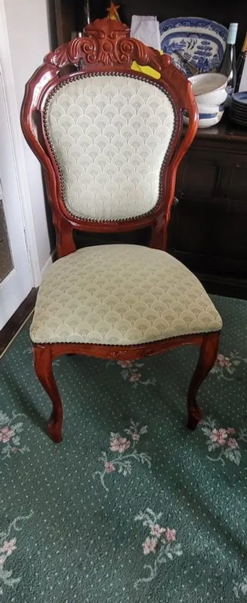 Vintage Style Dining Table and 6 Chairs - Image 3