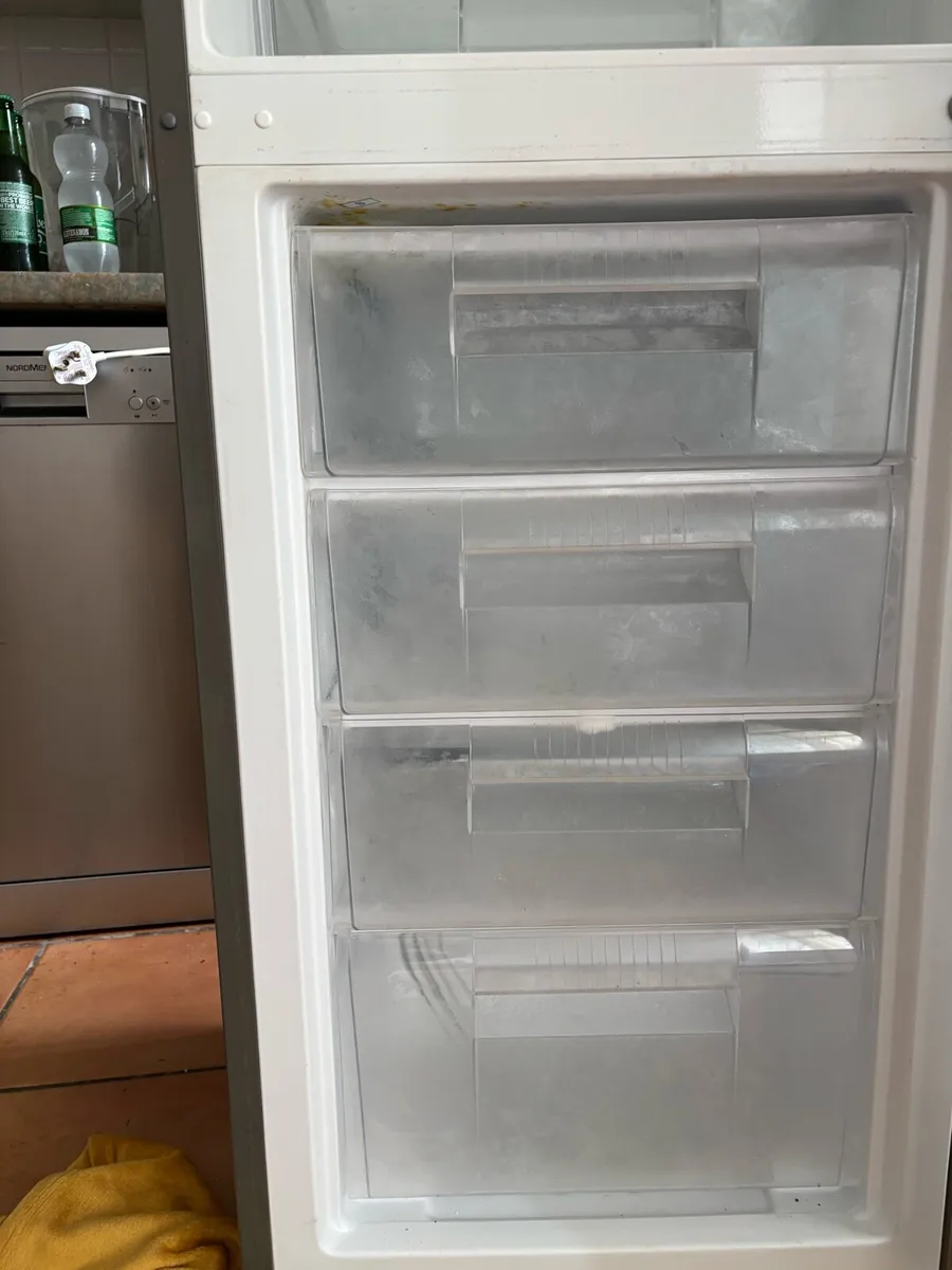Fridge freezer - Image 2