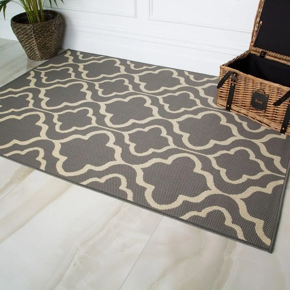 Large Grey Trellis Outdoor Garden Rug Waterproof - Image 1