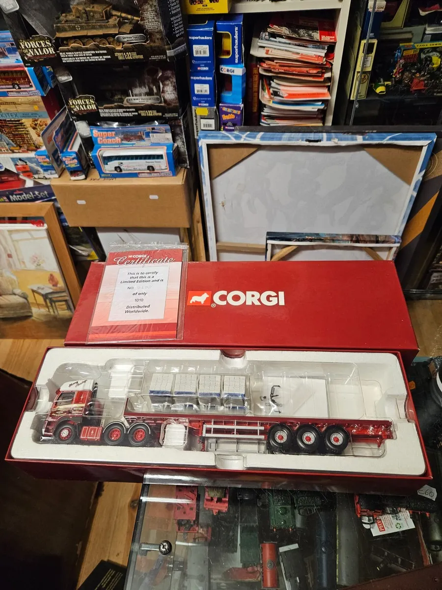 Corgi Foden Tractor Unit and Trailer 1.50 - Image 1