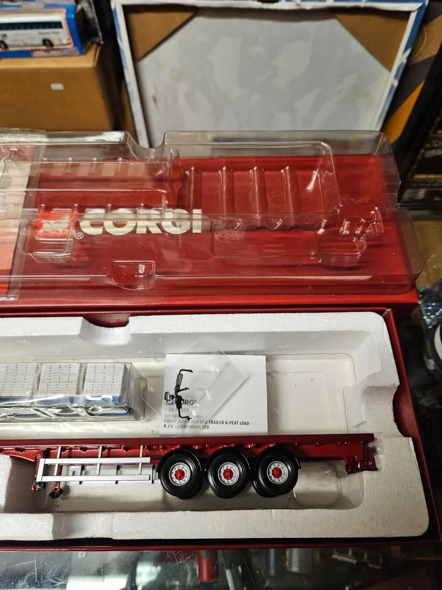 Corgi Foden Tractor Unit and Trailer 1.50 - Image 4