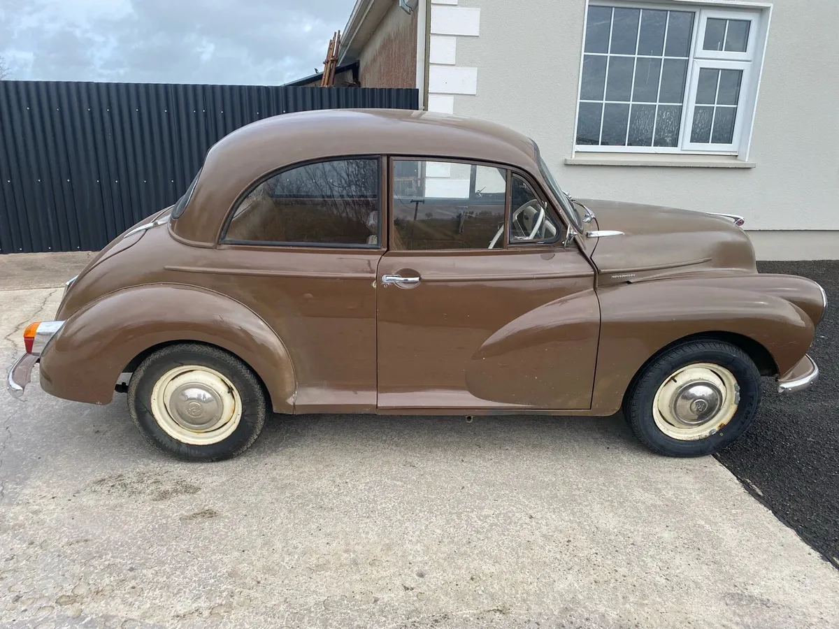 Vintage Car - Image 1