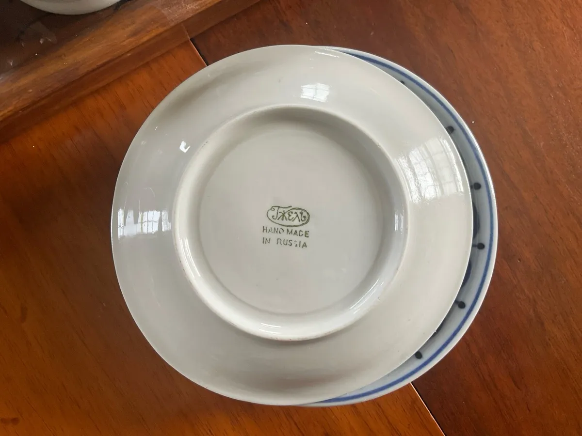 Traditional Russian Gzhel porcelain tea set - Image 3