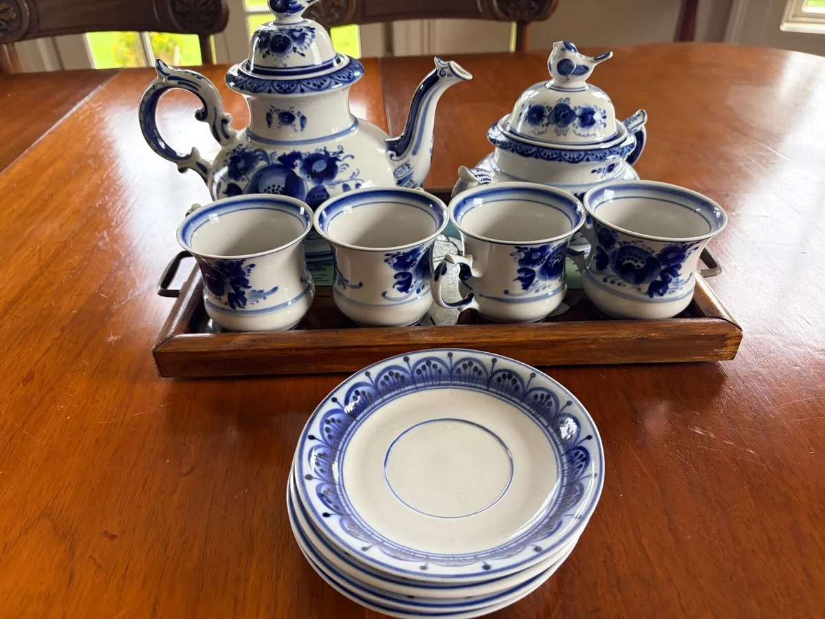 Traditional Russian Gzhel porcelain tea set - Image 1
