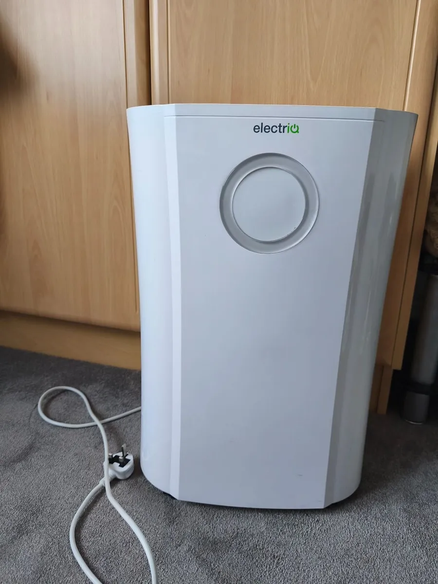 ElectriQ dehumidifier and Air purifier - Image 1