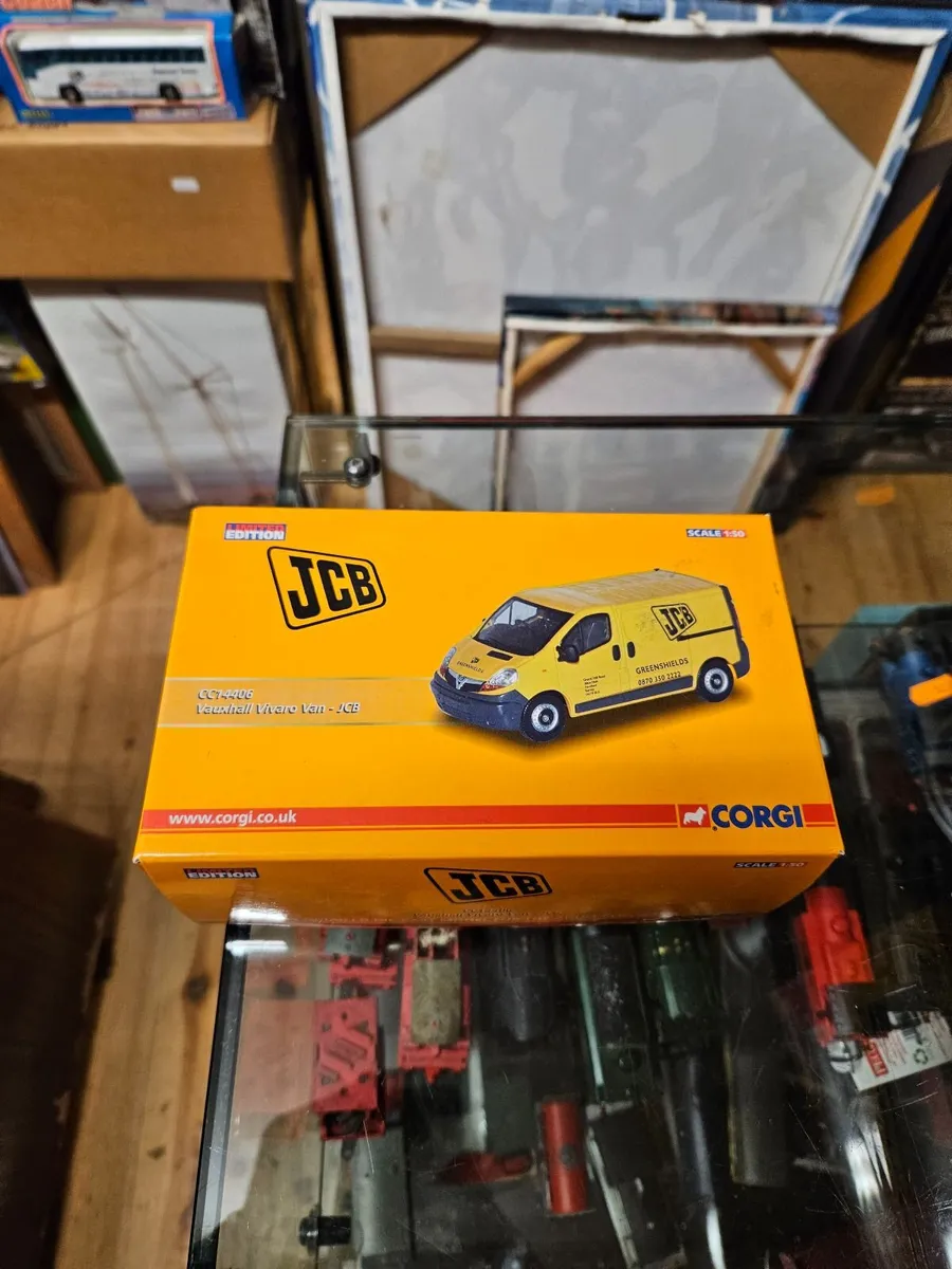 Corgi JCB Vauxhall Vivaro Van - Image 2