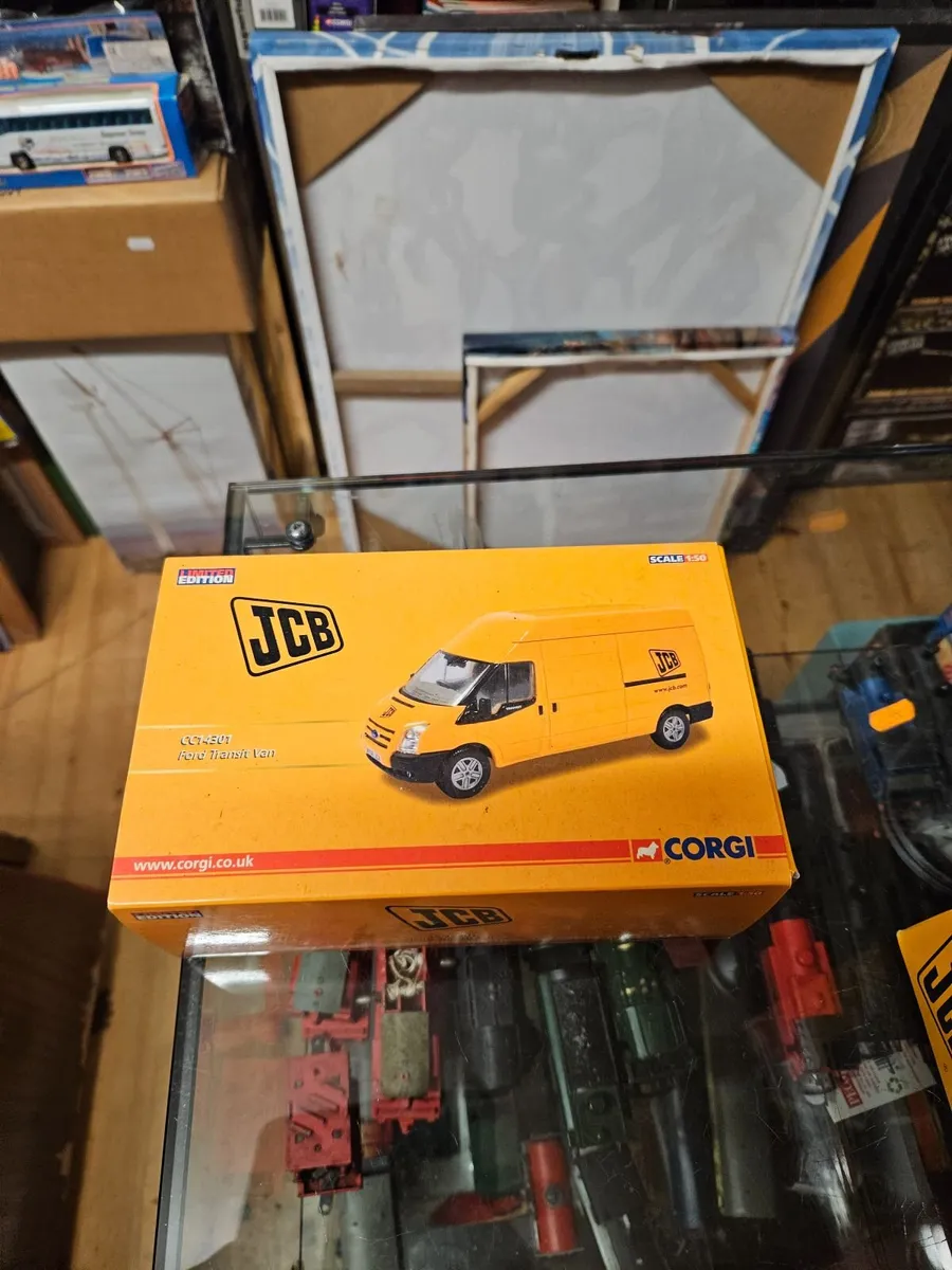 Corgi JCB Ford Transit Van 1.50 - Image 2