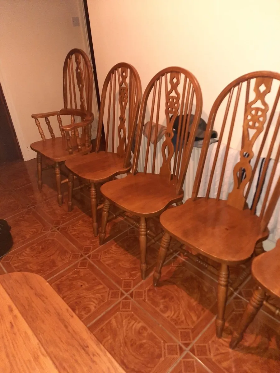 Lovely set of kitchen chairs - Image 1