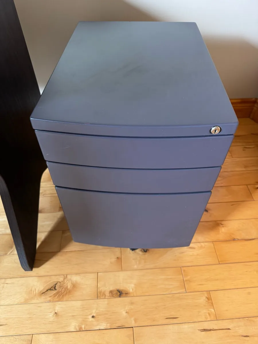 Filing cabinet