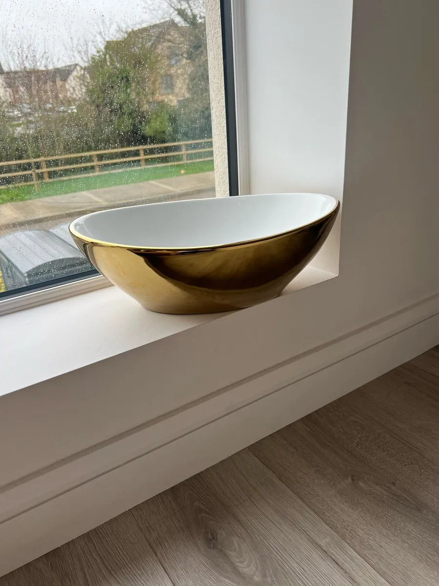 Bathroom sink brand new - Image 1