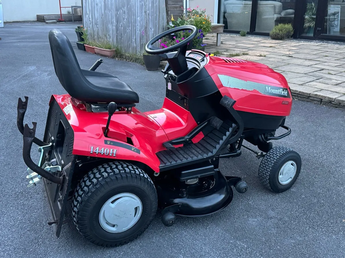 Ride on mower Mountfield 1440 hydro - Image 4
