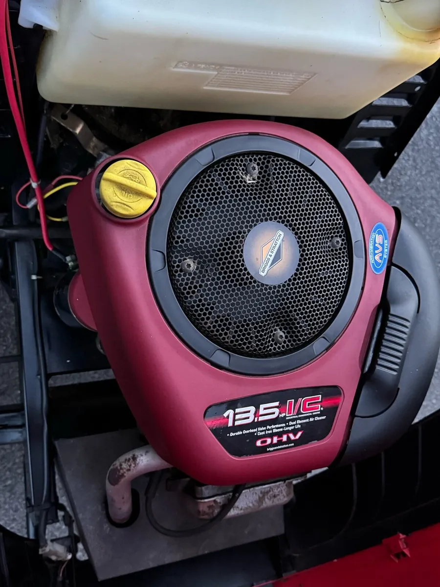 Ride on mower Mountfield 1440 hydro - Image 2