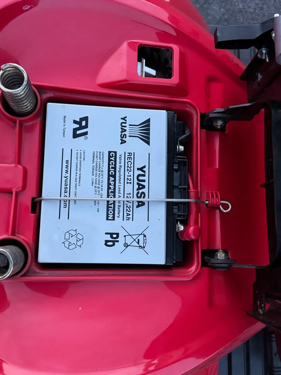 Ride on mower Mountfield 1440 hydro - Image 3