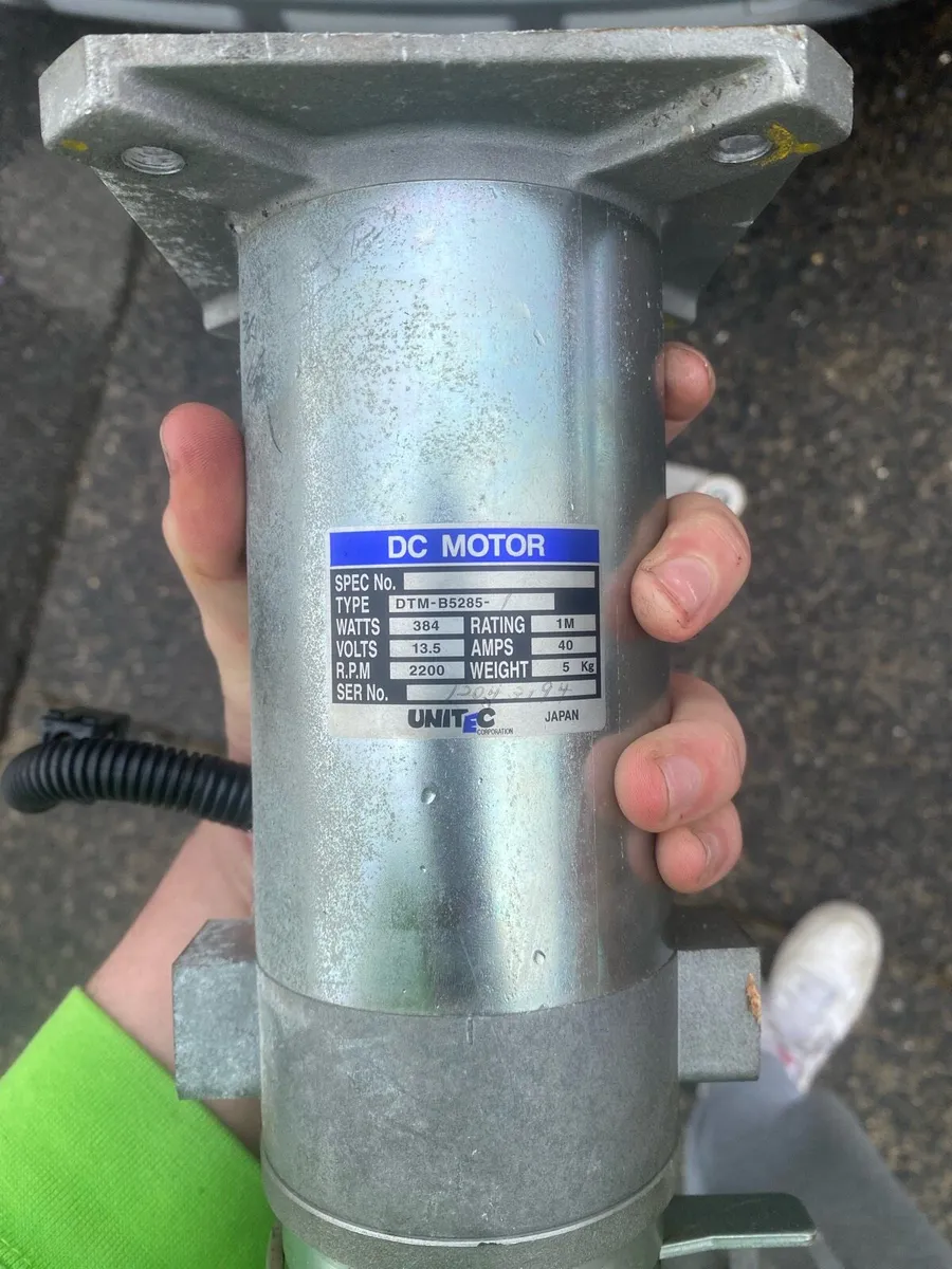 Wheelchair lift motor + gearbox 1:120 - Image 1